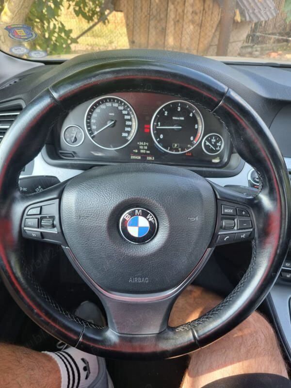 Second-hand BMW 520 184 CP (135 kW) 2012 Berlinǎ