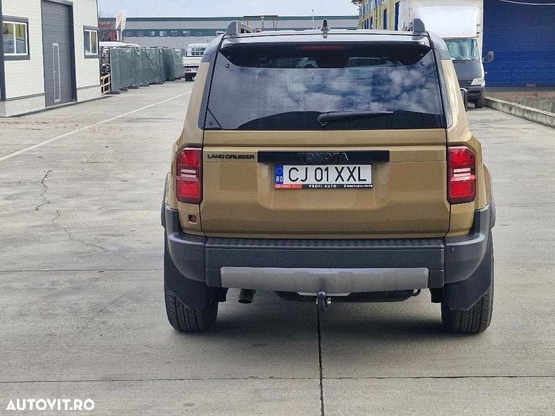 Second-hand Toyota Land Cruiser Luxury 204 CP (150 kW) 2025 Culoaregalbeuriu SUV
