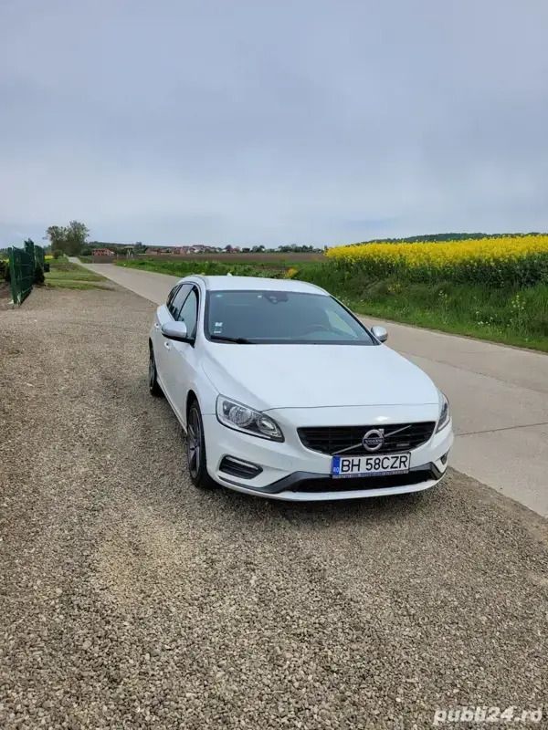 Utilizat 2014 Volvo V60 Break | 10.000 EUR (Preț OK) - Imagine 1/4