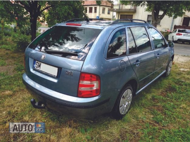 Albastru Utilizat 2008 Skoda Fabia Hatchback | 850 EUR (Super Preț) - Imagine 1/4