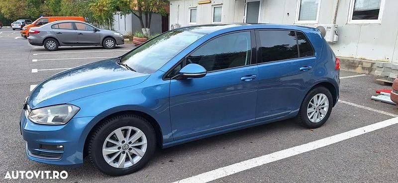 Culoarealbastru Utilizat 2015 VW Golf VII Comfortline Hatchback | 12.900 EUR (Puțin scump) - Imagine 1/4