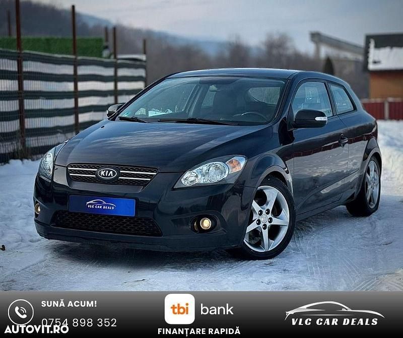 Second-hand Kia Ceed Spirit 128 CP (94 kW) 2010 Culoarenegru Hatchback