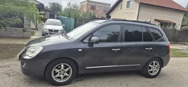 Utilizat 2007 Kia Carens Monovolum | 2.300 EUR - Imagine 1/2
