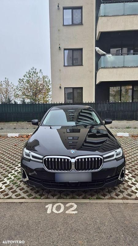 Culoarenegru Utilizat 2020 BMW 530 Comfort Edition Berlinǎ | 34.999 EUR (Scump) - Imagine 1/4