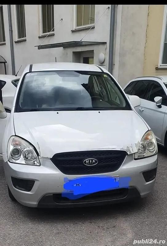 Alb Utilizat 2011 Kia Carens Monovolum | 2.500 EUR - Imagine 1/4