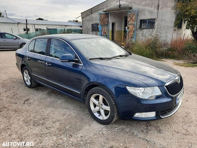 Culoarealbastru Second-hand 2012 Skoda Superb Comfort Berlinǎ | 5.800 EUR (Preț OK) - Imagine 1/4