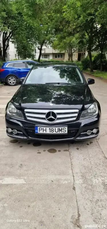 Utilizat 2012 Mercedes 220 Berlinǎ | 10.800 EUR - Imagine 1/4