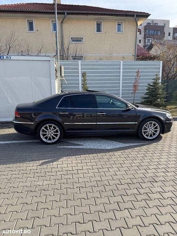 Culoaremaro Utilizat 2016 VW Phaeton Berlinǎ | 8.800 EUR (Super Preț) - Imagine 1/4