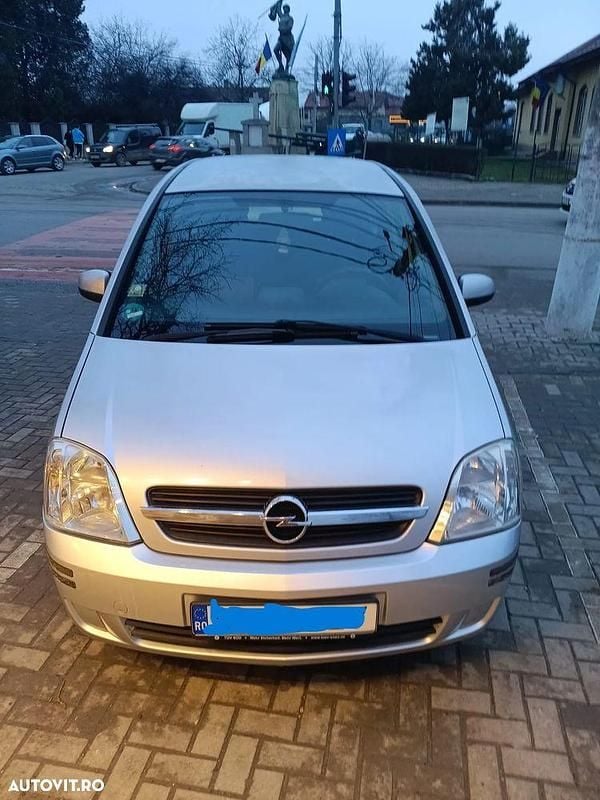 Second-hand Opel Meriva 125 CP (91 kW) 2005 Culoareargint Monovolum