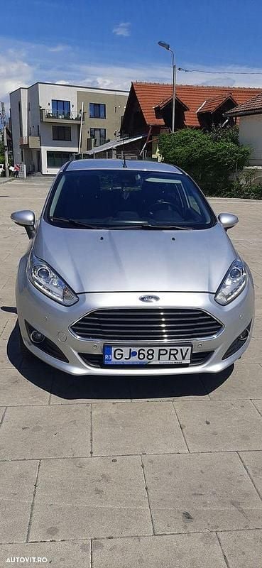 Culoaregri Utilizat 2017 Ford Fiesta Hatchback | 5.600 EUR (Preț bun) - Imagine 1/4