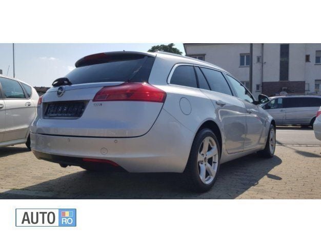Gri Utilizat 2009 Opel Insignia Break | 5.700 EUR (Scump) - Imagine 1/4
