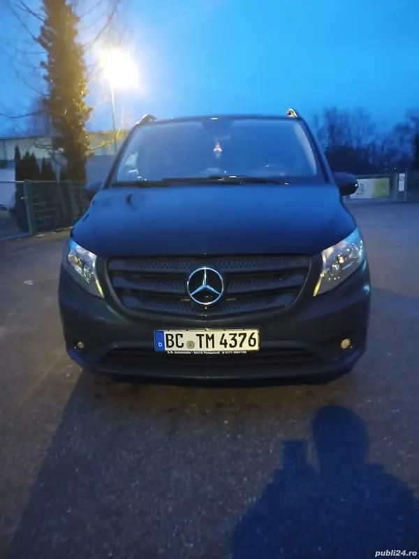Second-hand Mercedes Vito 163 CP (119 kW) 2015 Negru Van