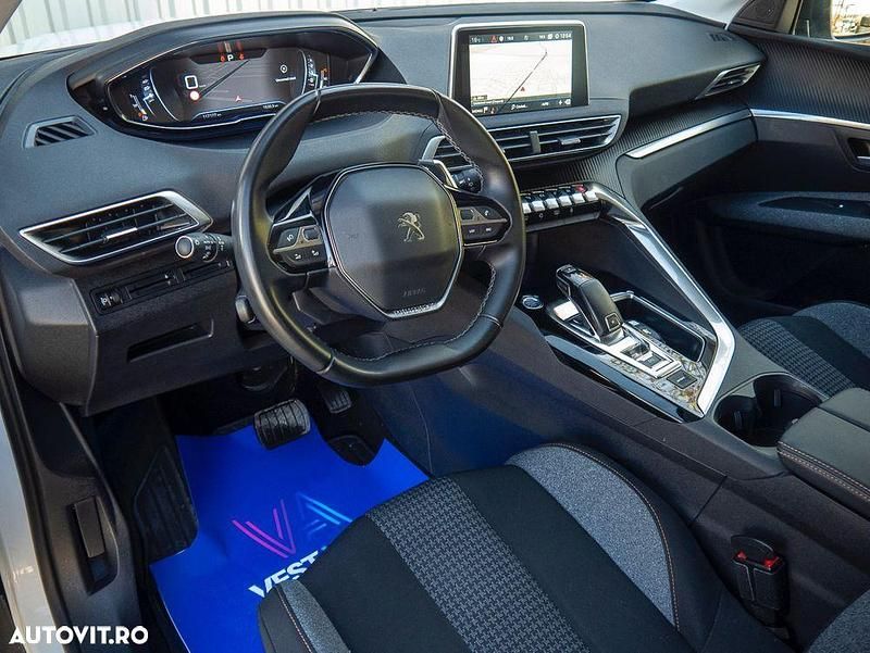 Second-hand Peugeot 3008 Active 130 CP (95 kW) 2019 Culoarealb SUV