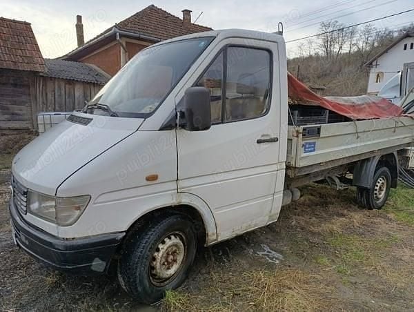 Utilizat 1999 Mercedes Sprinter Van | 2.000 EUR (Preț OK) - Imagine 1/4