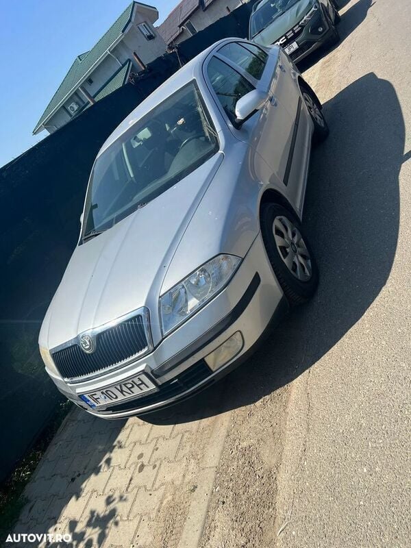 Gri Utilizat 2008 Skoda Octavia Elegance Berlinǎ | 2.300 EUR (Super Preț) - Imagine 1/4