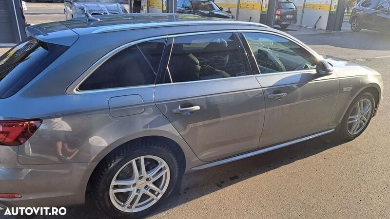 Second-hand Audi A4 S-Line 170 CP (125 kW) 2019 Gri Break