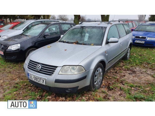 Second-hand VW Passat 100 CP (73 kW) 2004 Bej metalizat Berlinǎ