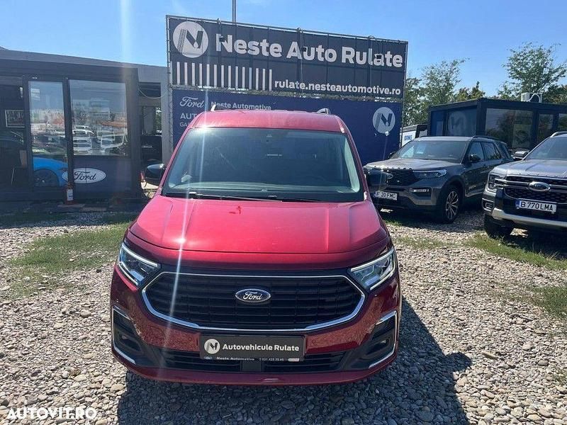 Second-hand Ford Tourneo Connect 121 CP (88 kW) 2024 Culoarerosu Monovolum