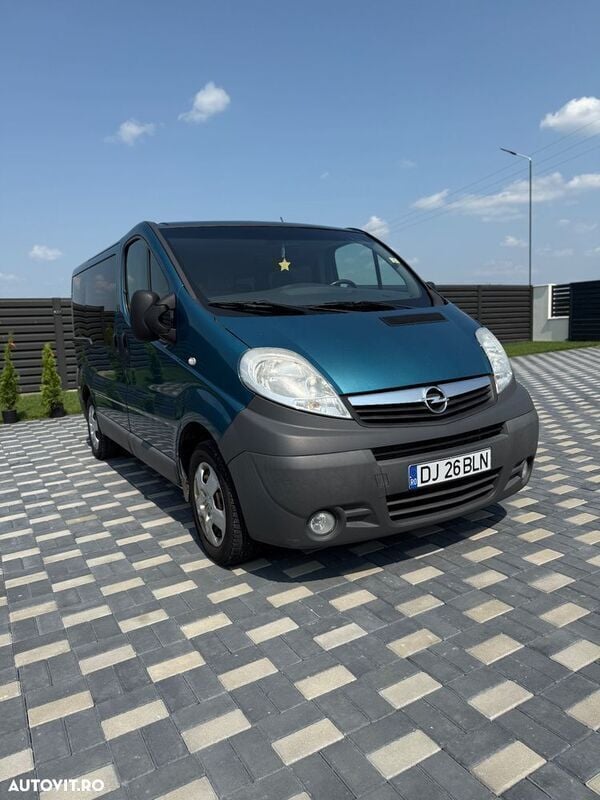 Albastru Utilizat 2013 Opel Vivaro Van | 10.400 EUR (Scump) - Imagine 1/4