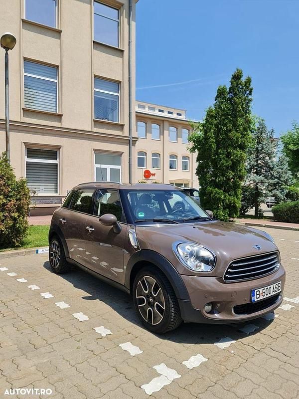 Second-hand Mini Cooper D 112 CP (82 kW) 2012 Culoaremaro Hatchback
