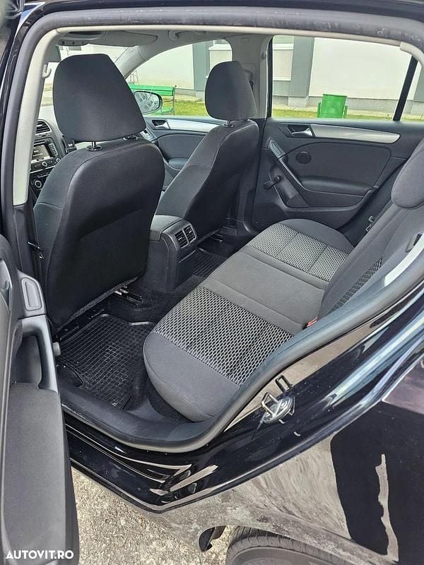 Second-hand VW Golf VI Comfortline 105 CP (77 kW) 2011 Culoarenegru Hatchback