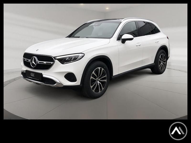 Utilizat 2025 Mercedes GLC200 Avantgarde SUV | 59.870 EUR (Preț OK) - Imagine 1/1