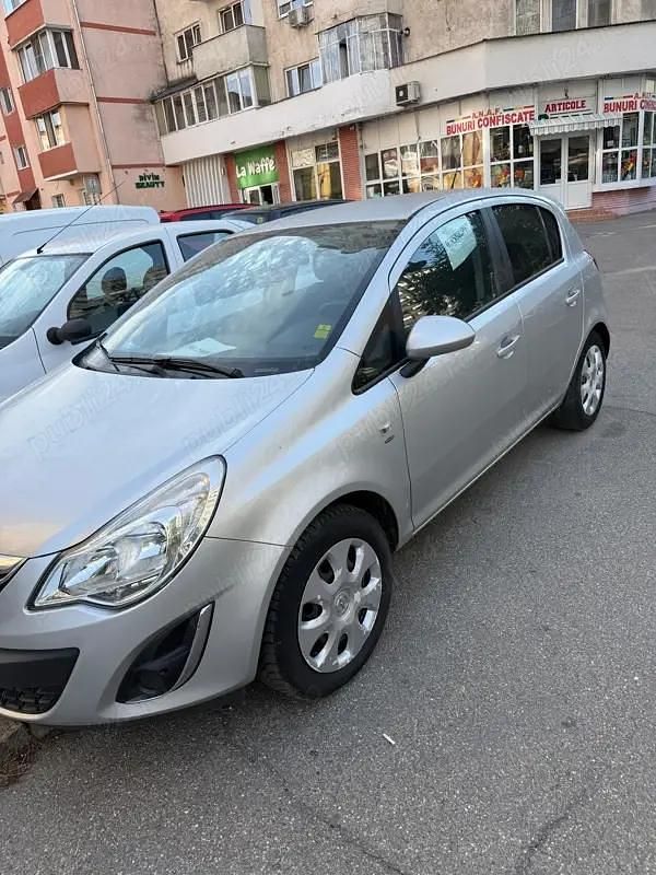 Second-hand Opel Corsa 75 CP (55 kW) 2011 Berlinǎ