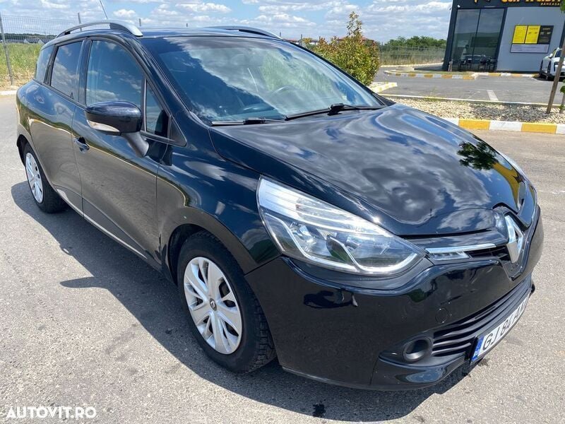 Negru Utilizat 2015 Renault Clio GrandTour Break | 6.000 EUR (Preț OK) - Imagine 1/4