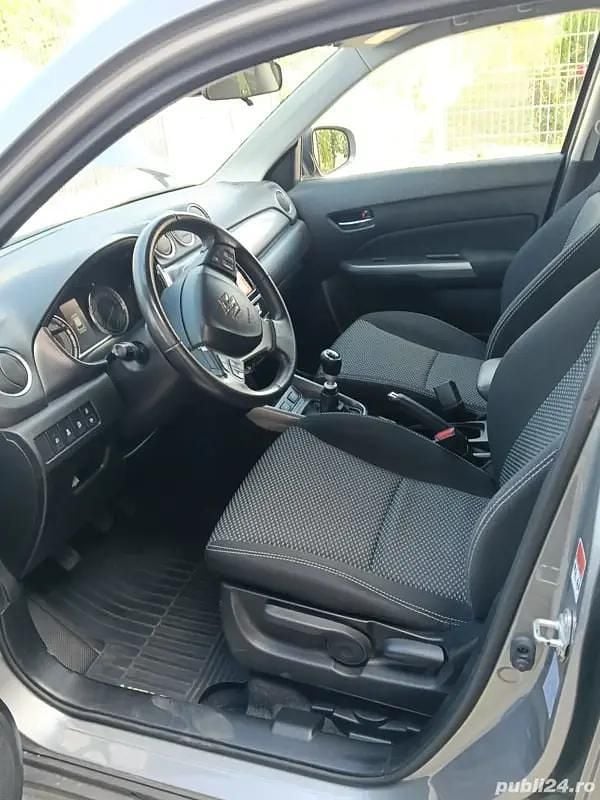 Second-hand Suzuki Vitara 129 CP (94 kW) 2022 Gri SUV