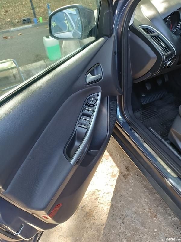 Gri Utilizat 2013 Ford Focus Break | 5.700 EUR (Preț OK) - Imagine 1/4