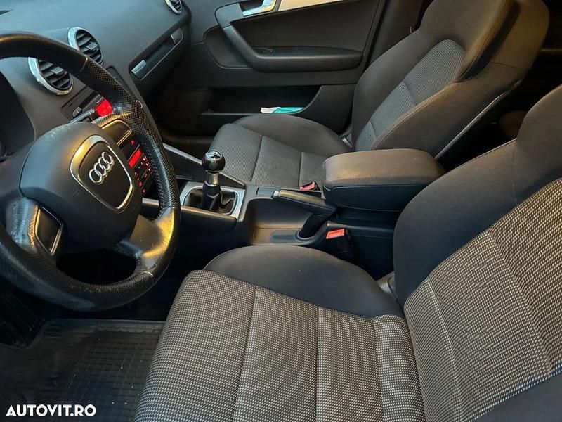 Second-hand Audi A3 Attraction 125 CP (91 kW) 2009 Culoarealb Hatchback