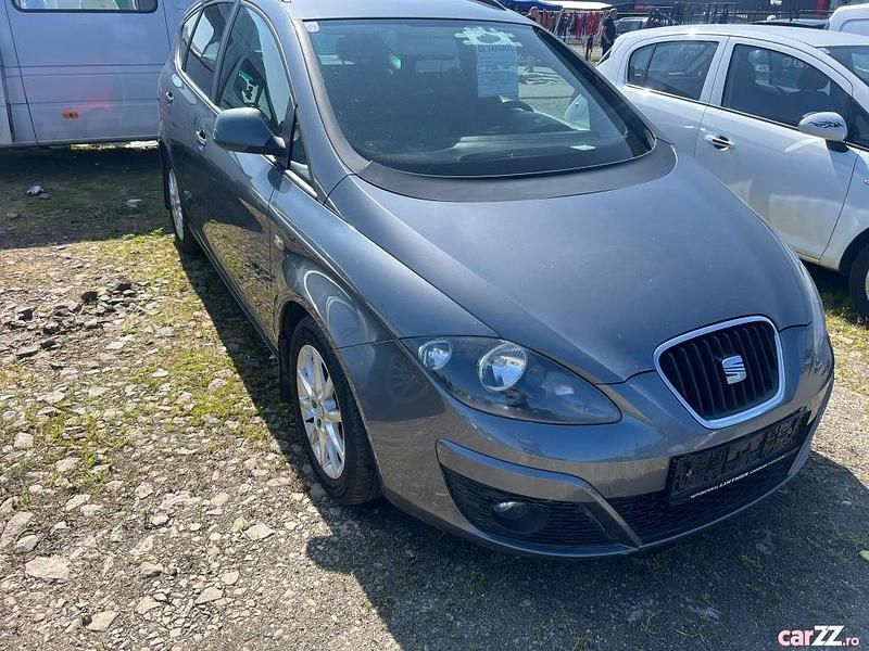 Utilizat 2012 Seat Altea XL Monovolum | 3.600 EUR - Imagine 1/4