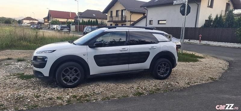 Alb Utilizat 2017 Citroën C4 Cactus Hatchback | 7.300 EUR - Imagine 1/4