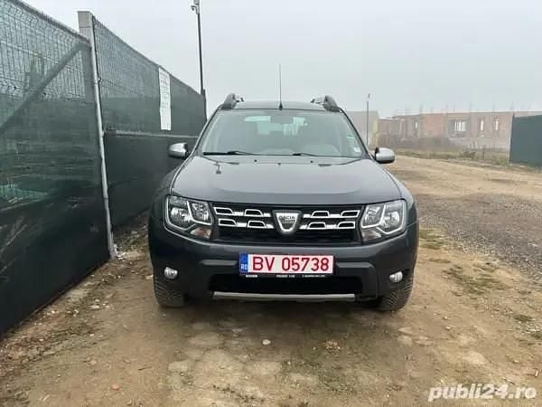 Gri Utilizat 2015 Dacia Duster SUV | 6.300 EUR (Preț bun) - Imagine 1/4