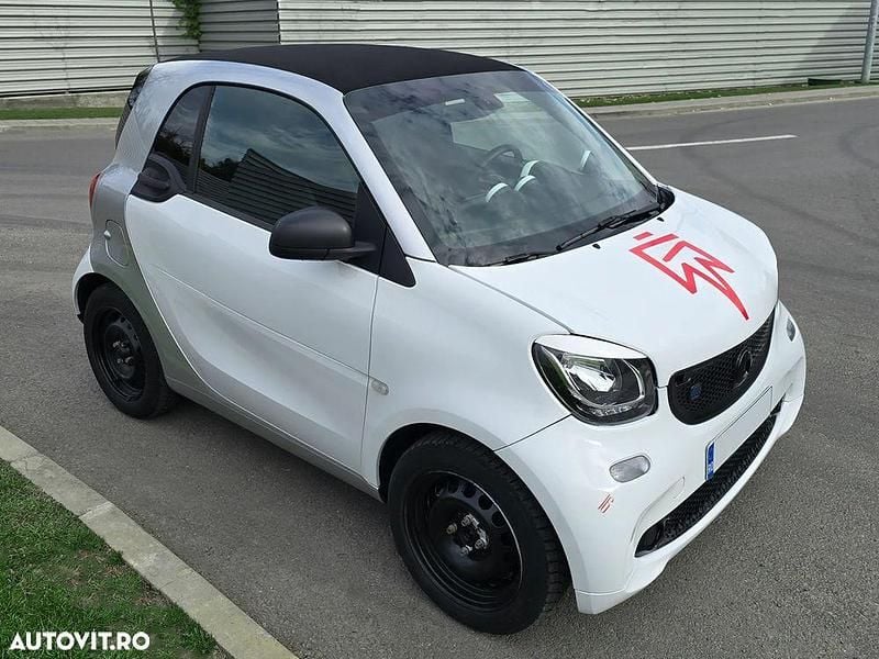 Culoarealb Utilizat 2018 Smart ForTwo Electric Drive Passion Coupe | 45.000 EUR - Imagine 1/4