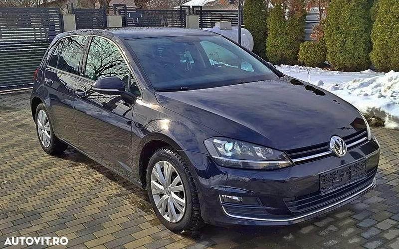 Second-hand VW Golf VII Allstar 150 CP (110 kW) 2017 Culoarenegru Hatchback