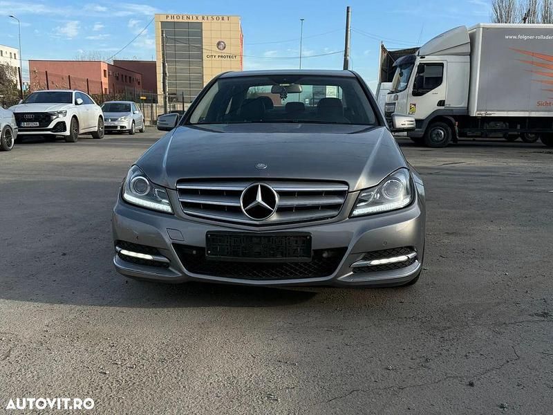 Culoaregri Utilizat 2011 Mercedes C200 Avantgarde Berlinǎ | 9.400 EUR (Preț OK) - Imagine 1/4