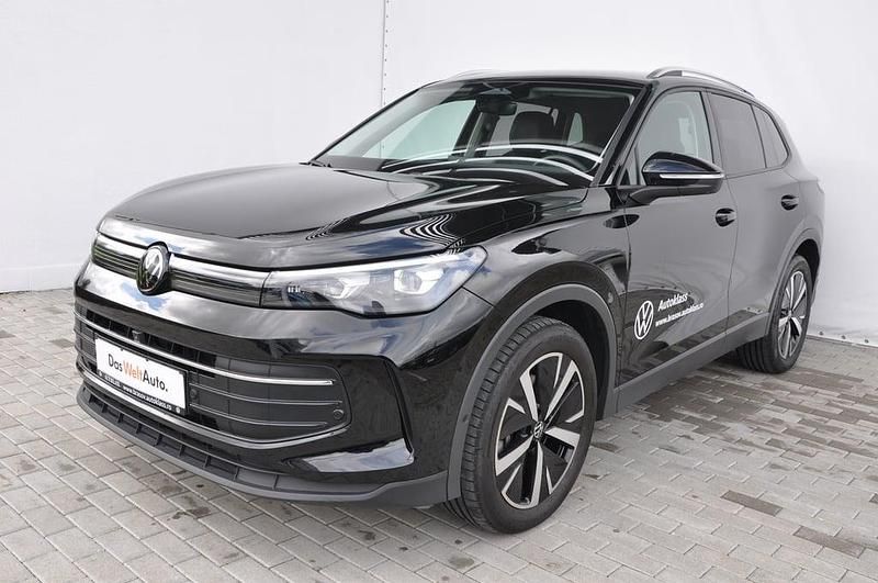 Second-hand VW Tiguan Life 193 CP (141 kW) 2024 Negru  normal SUV