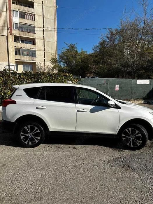 Utilizat 2015 Toyota RAV4 Edition SUV | 14.500 EUR (Preț OK) - Imagine 1/4