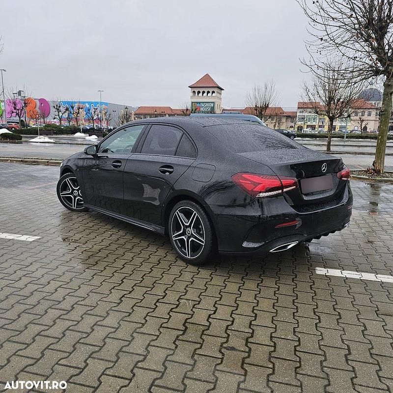 Second-hand Mercedes A180 AMG line 136 CP (100 kW) 2020 Culoarenegru Berlinǎ