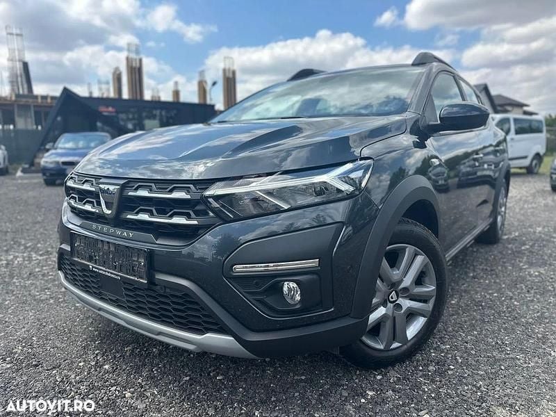 Gri Utilizat 2021 Dacia Sandero Stepway Hatchback | 13.500 EUR (Puțin scump) - Imagine 1/4