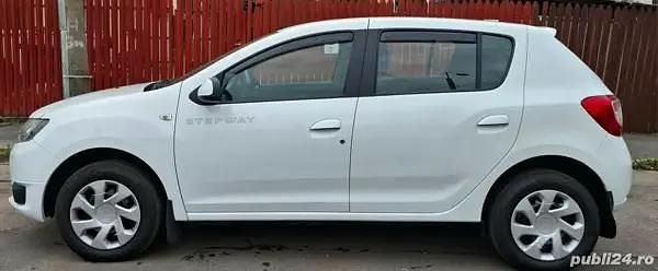 Utilizat 2015 Dacia Sandero Hatchback | 4.999 EUR (Puțin scump) - Imagine 1/4