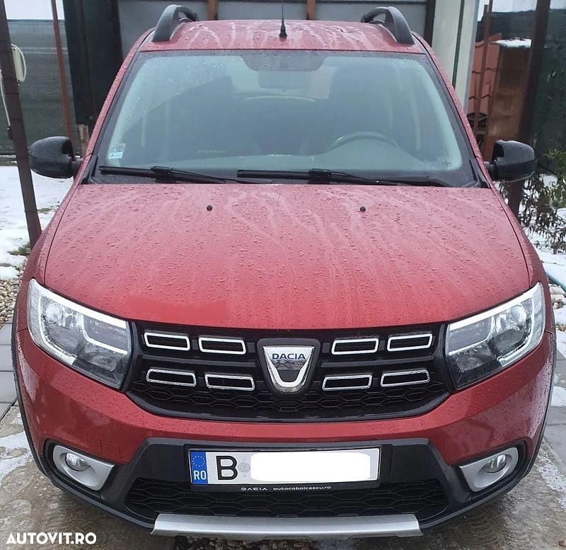 Second-hand Dacia Sandero Stepway 90 CP (66 kW) 2018 Culoarerosu Hatchback