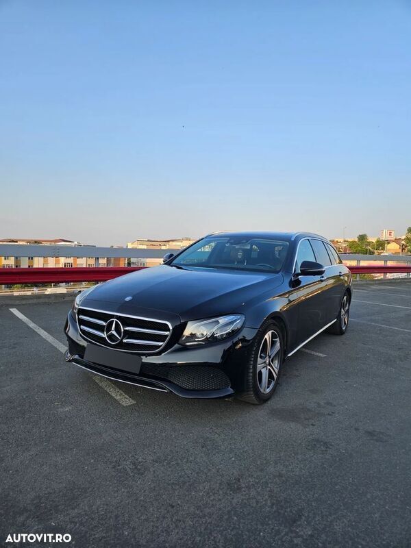 Negru Utilizat 2018 Mercedes E220 Break | 15.900 EUR (Preț bun) - Imagine 1/4