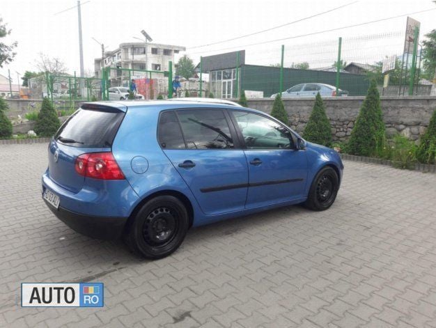 Second-hand VW Golf IV 90 CP (66 kW) 2005 Albastru Hatchback