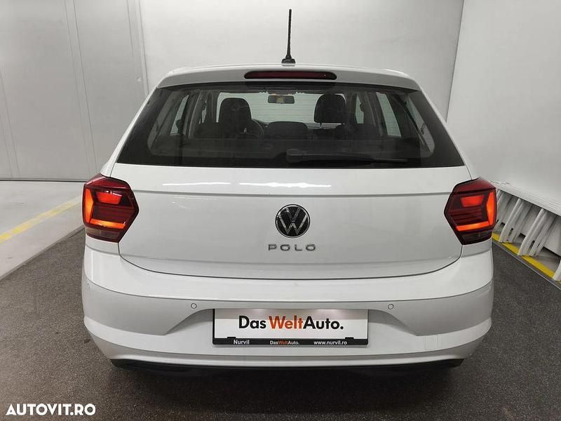 Second-hand VW Polo Comfortline 95 CP (69 kW) 2021 Culoarealb Hatchback