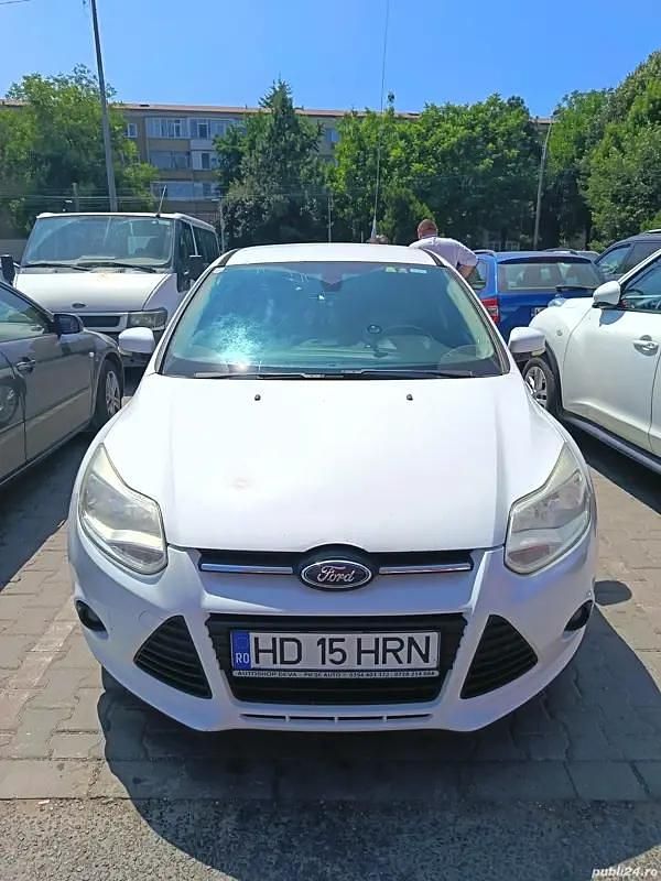 Utilizat 2012 Ford Focus Berlinǎ | 4.500 EUR (Preț OK) - Imagine 1/4
