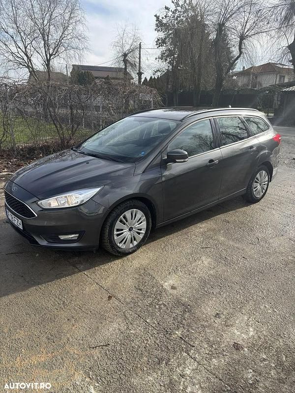 Second-hand Ford Focus Cool & Connect 125 CP (91 kW) 2018 Culoaregri Break
