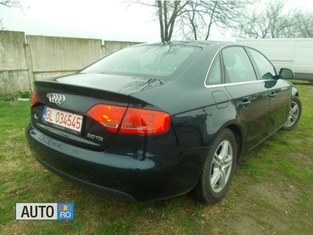 Second-hand Audi A4 143 CP (105 kW) 2010 Albastru Hatchback
