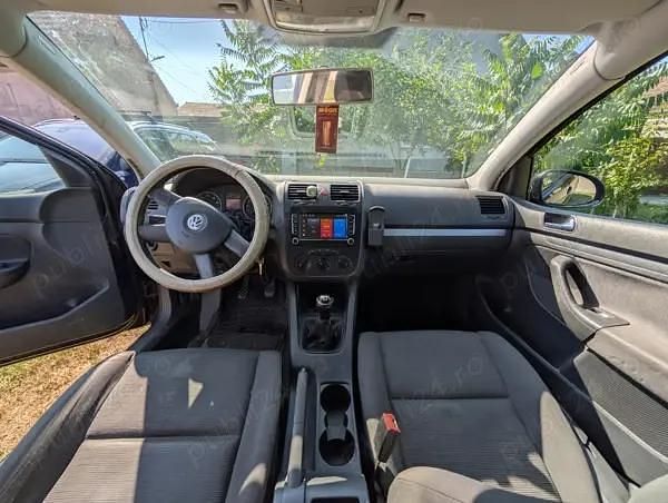 Second-hand VW Golf V 75 CP (55 kW) 2004 Hatchback